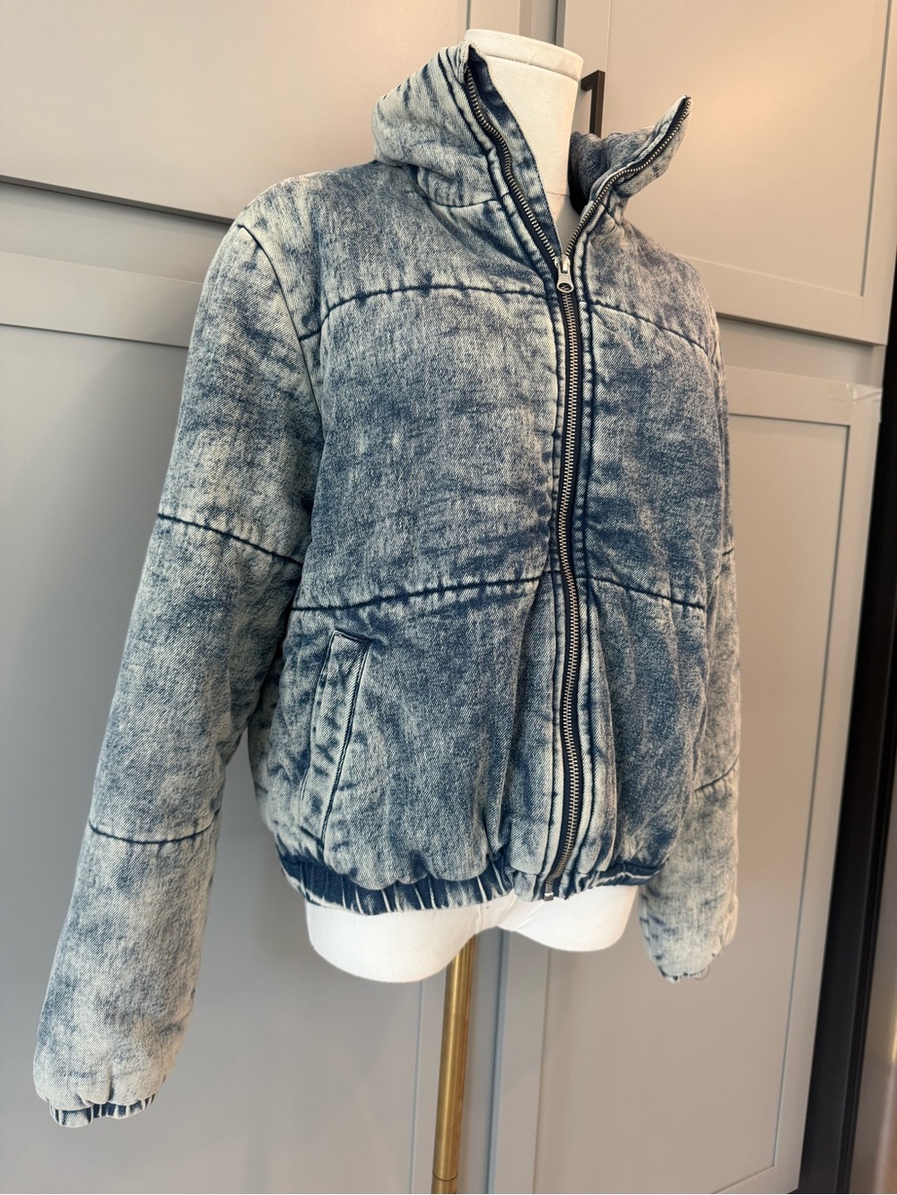 Vigoss Acid Wash Puffer Jacket | Size Medium